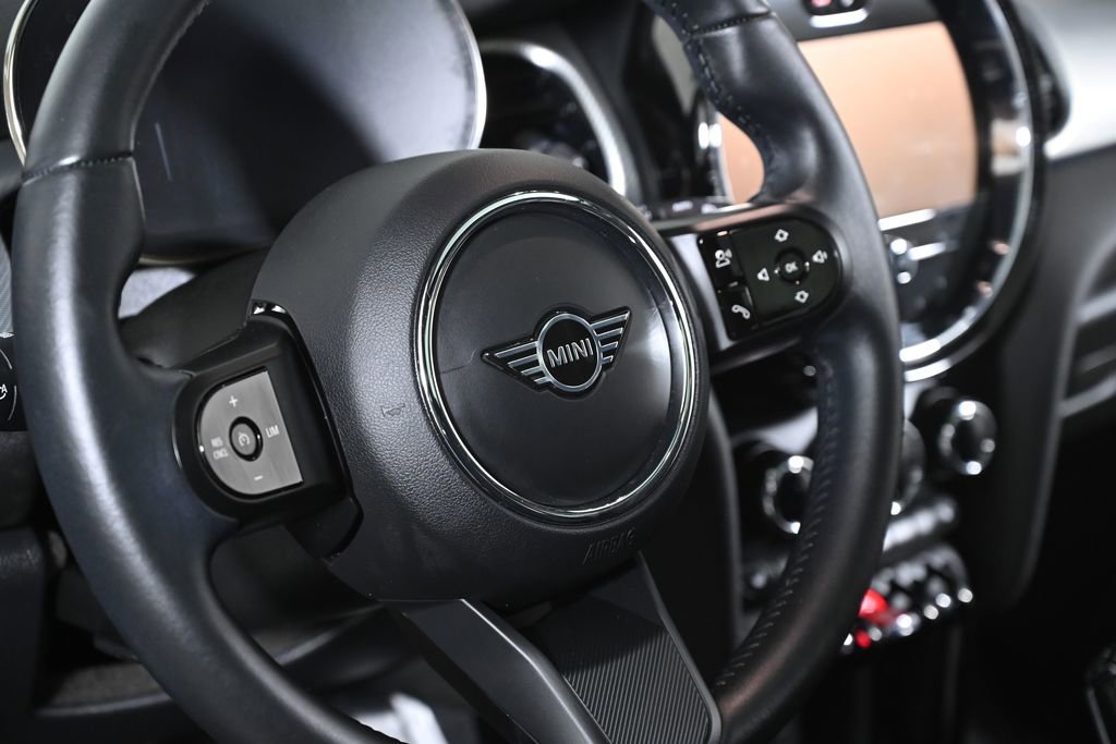 Certified 2022 MINI Cooper 4-Door Hardtop image 13