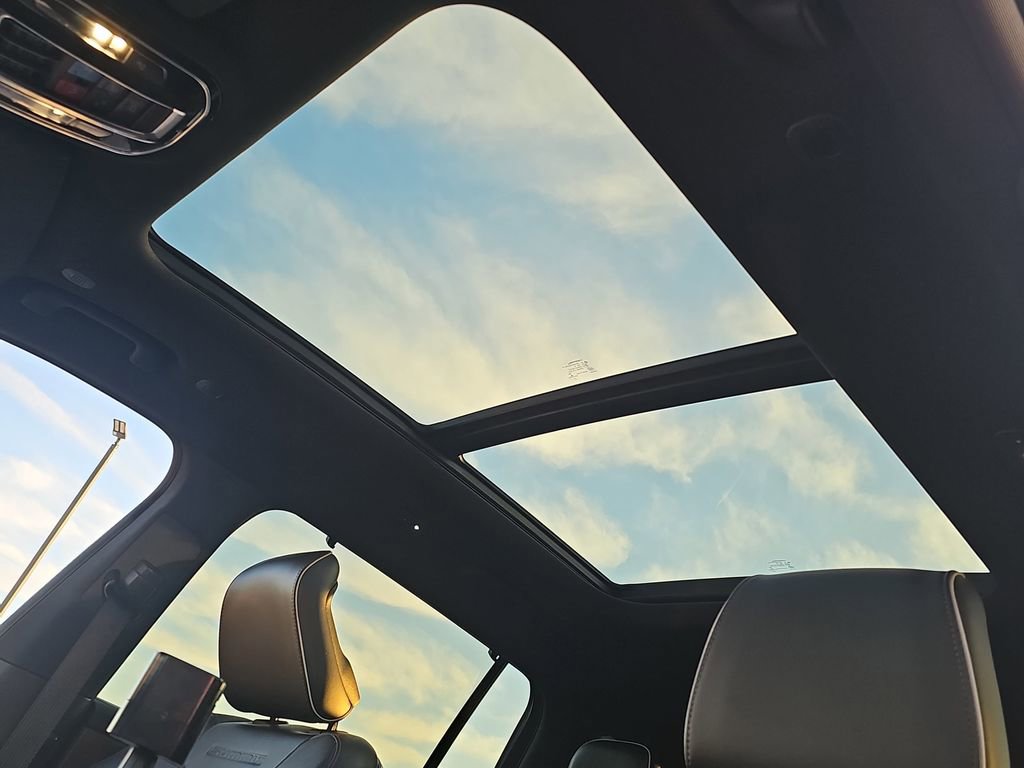 Used 2022 Jeep Grand Cherokee L Summit w/ Luxury Tech Group V image 33