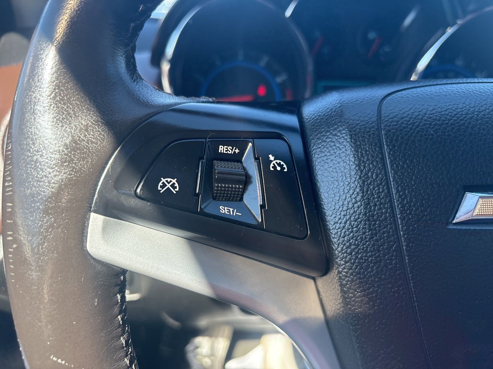 Used 2015 Chevrolet Cruze LTZ w/ Sun, Sound and Sport Package image 31