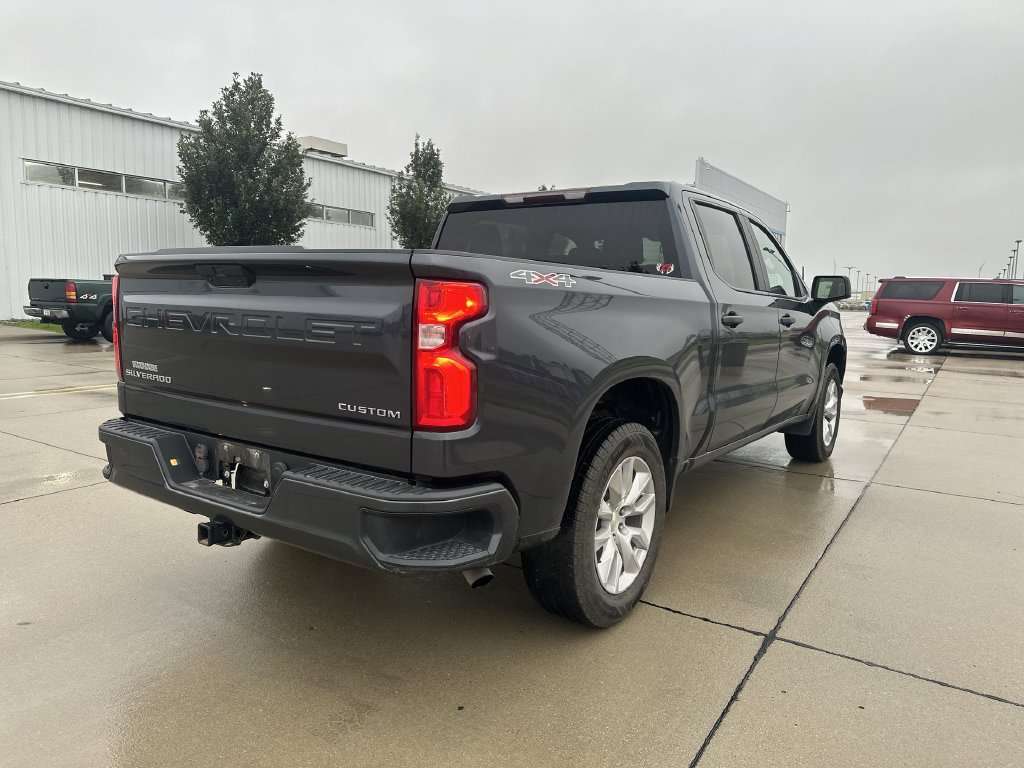 Used 2020 Chevrolet Silverado 1500 Custom w/ Custom Value Package AWD/4WD image 12