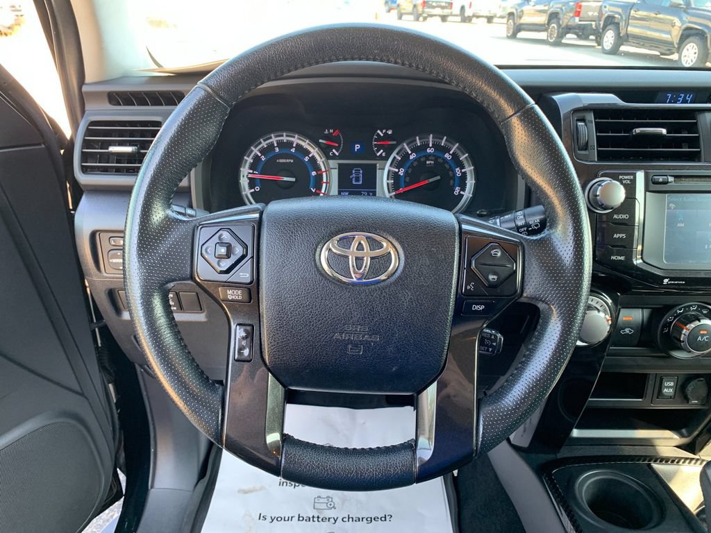 Used 2018 Toyota 4Runner TRD Off-Road AWD/4WD image 25