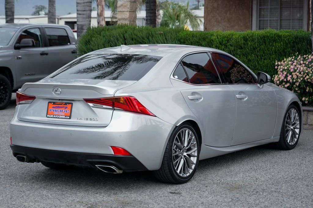 Used 2018 Lexus IS 300 AWD w/ Comfort Package image 9