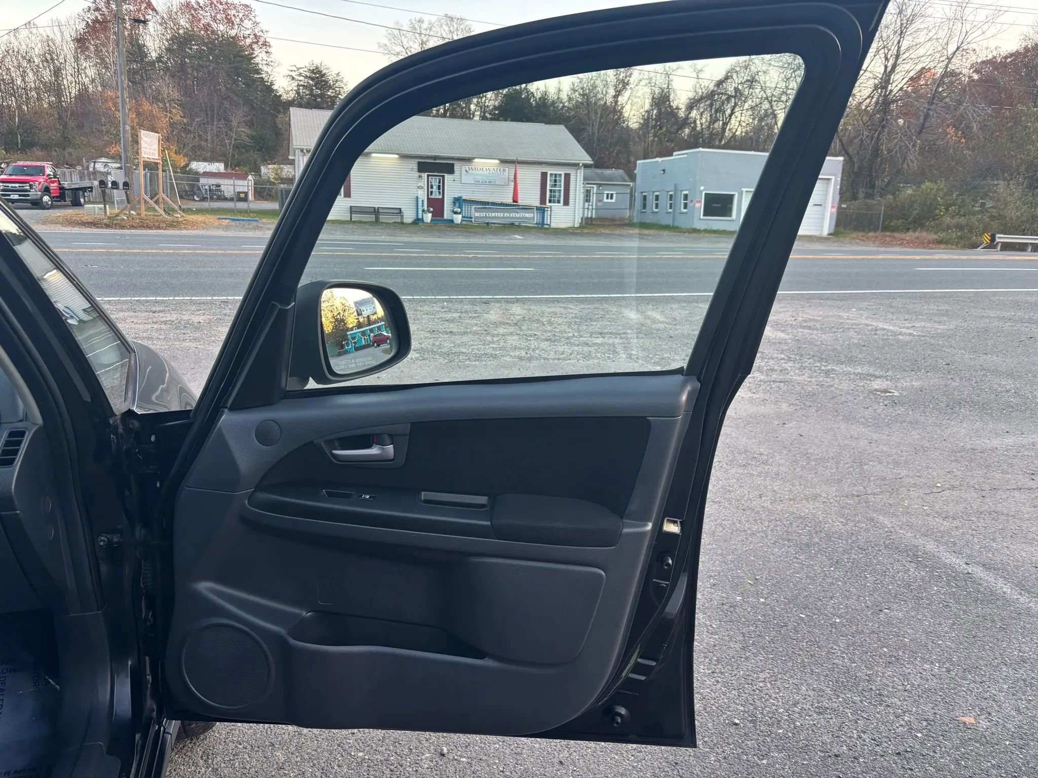 Used 2010 Suzuki SX4 AWD Hatchback image 15