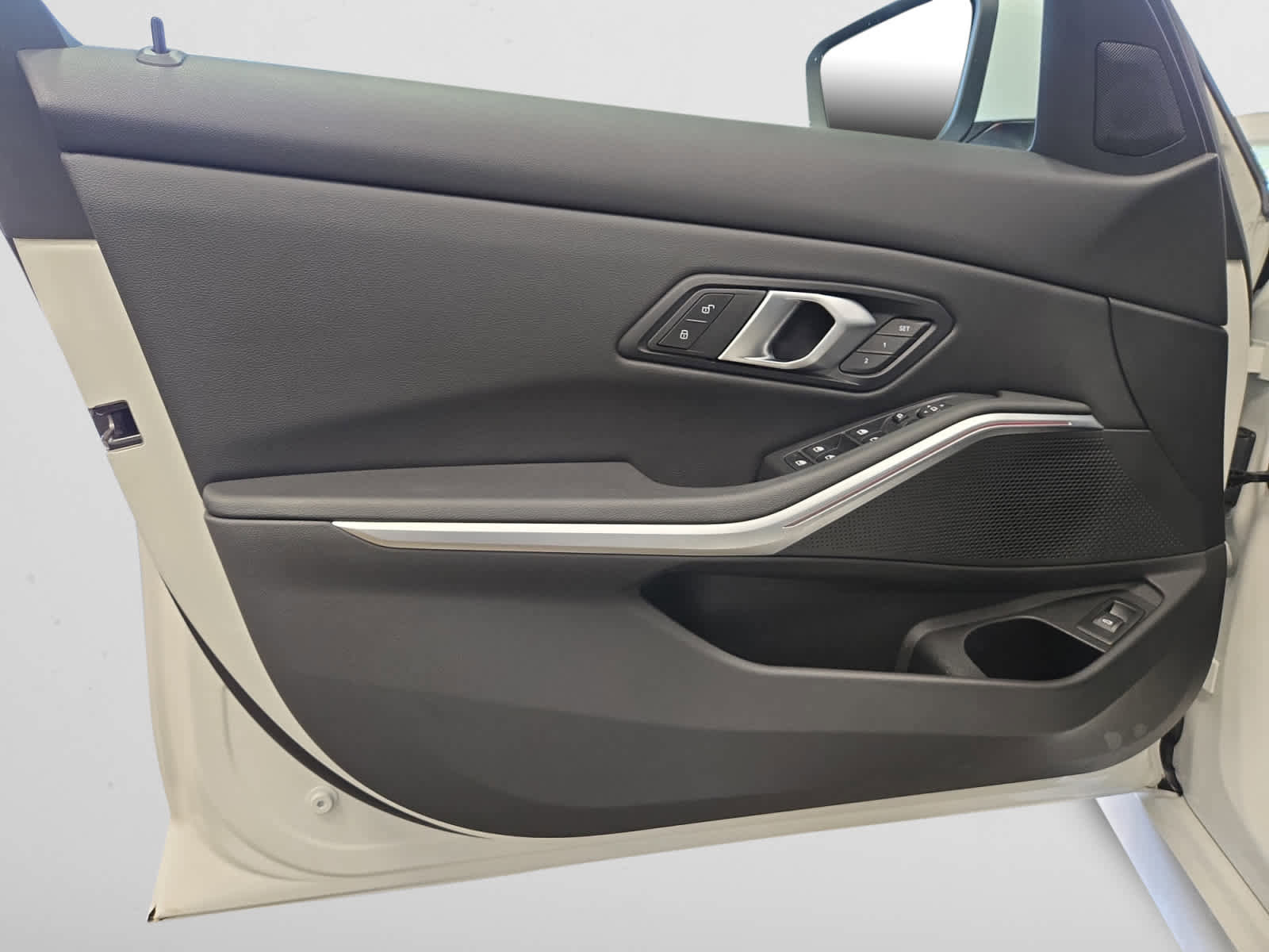 Used 2025 BMW 330i xDrive Sedan image 14