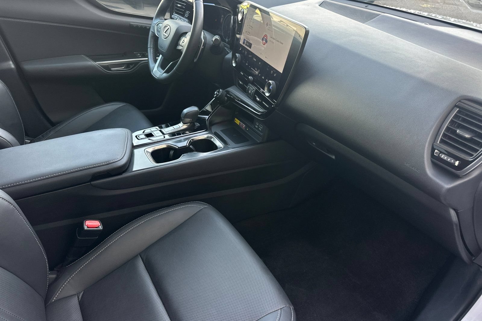Used 2022 Lexus NX 350h AWD image 16
