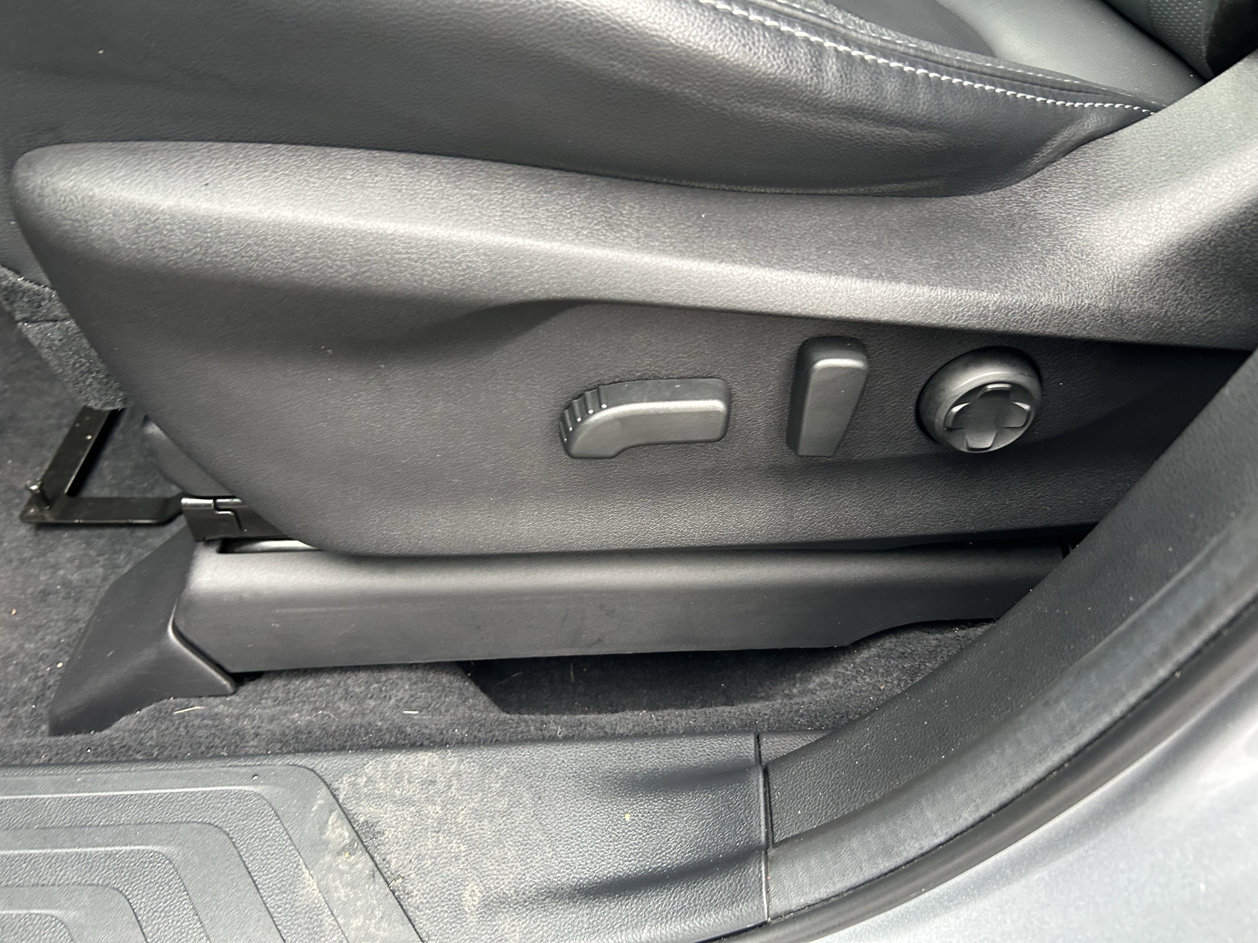 Used 2023 Subaru Ascent Limited w/ Popular Package #2A image 20