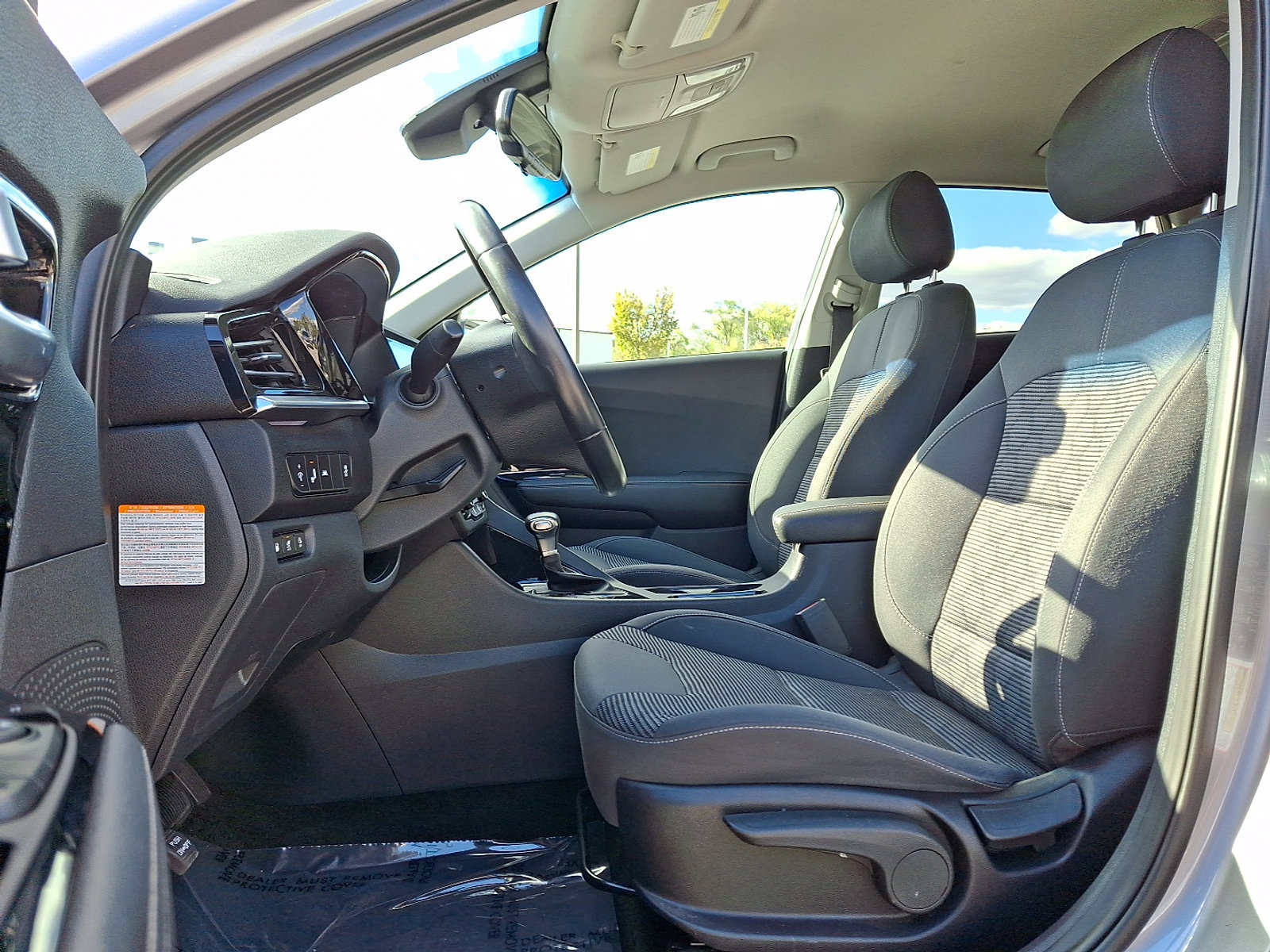 Certified 2022 Kia Niro LXS image 13