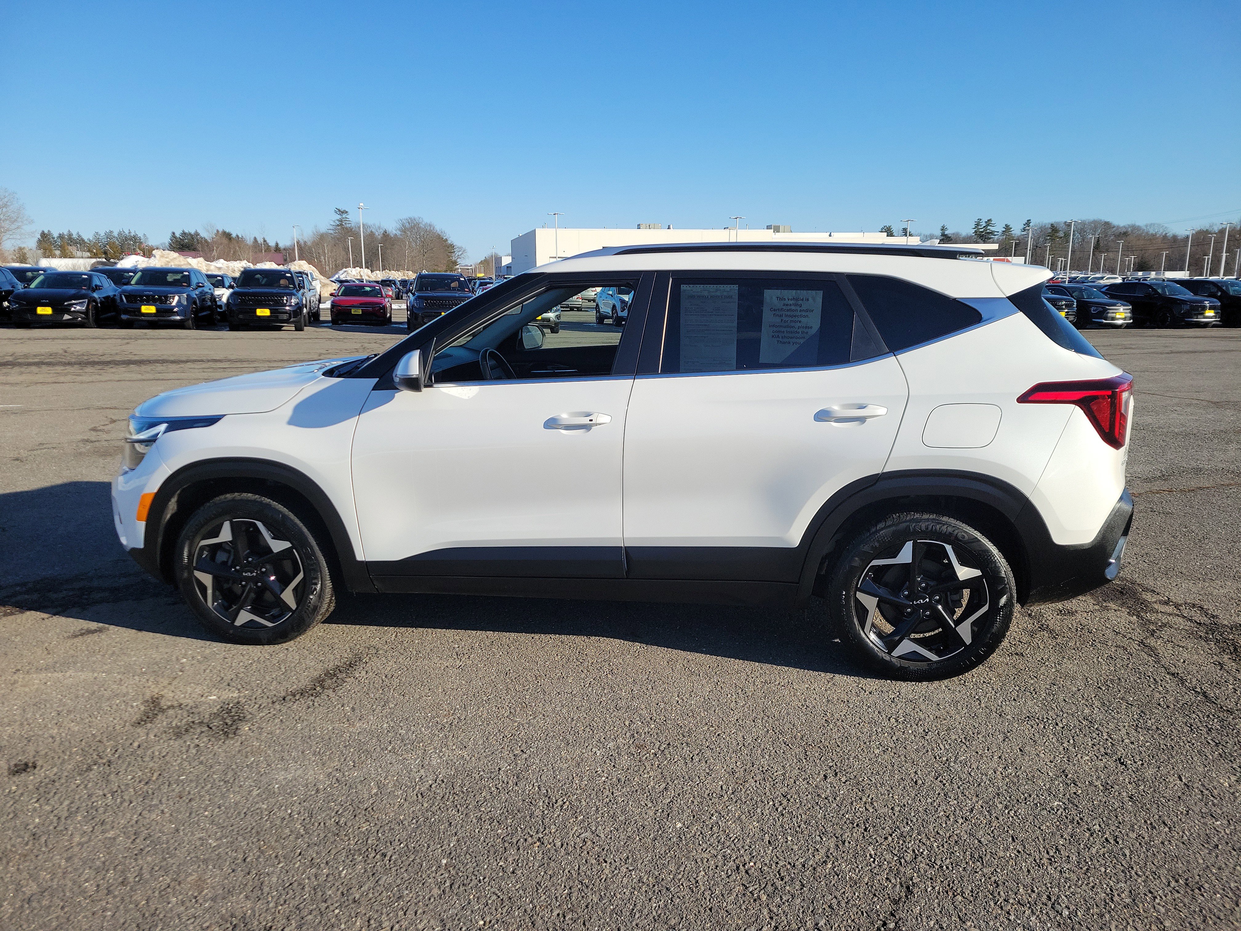 Used 2024 Kia Seltos EX image 8