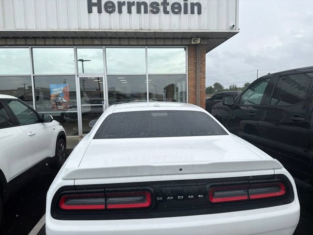 Used 2018 Dodge Challenger R/T Plus RWD image 9
