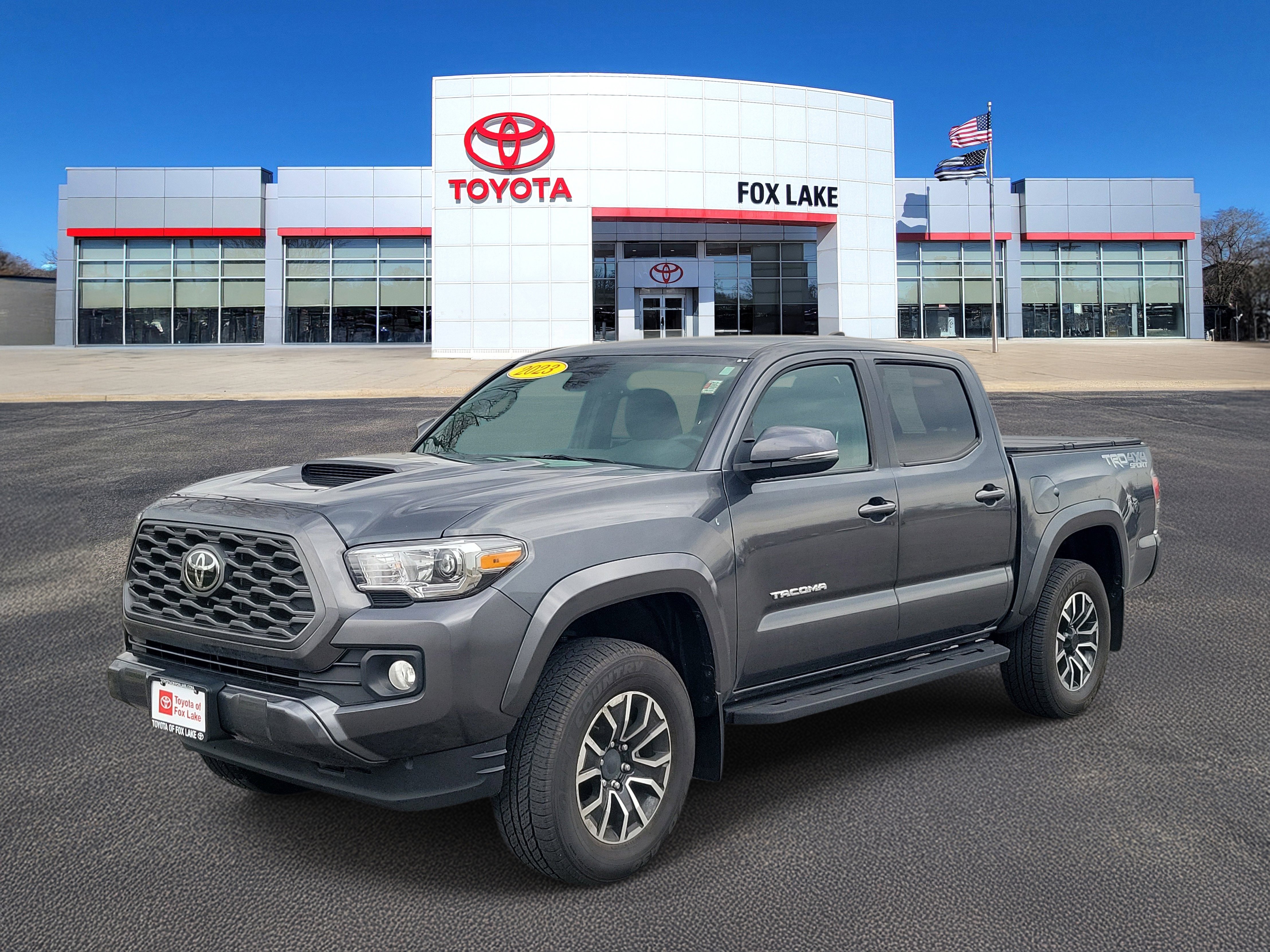 Used 2023 Toyota Tacoma TRD Sport image 2