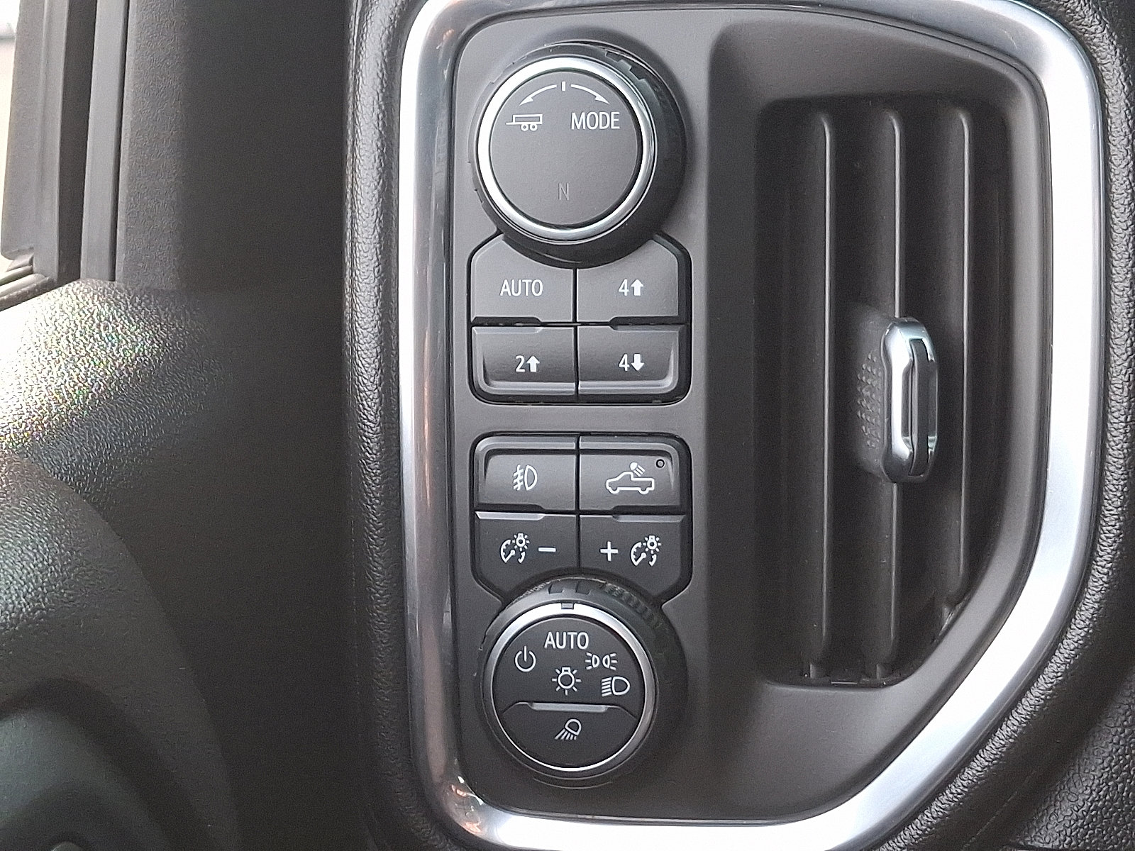 Used 2020 Chevrolet Silverado 2500 LTZ w/ LTZ Premium Package image 25