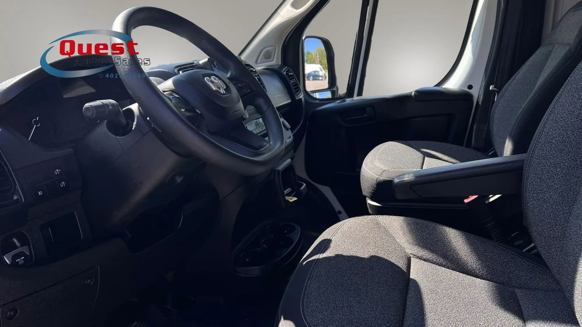 Used 2025 RAM ProMaster 2500 w/ Convenience Group FWD image 23