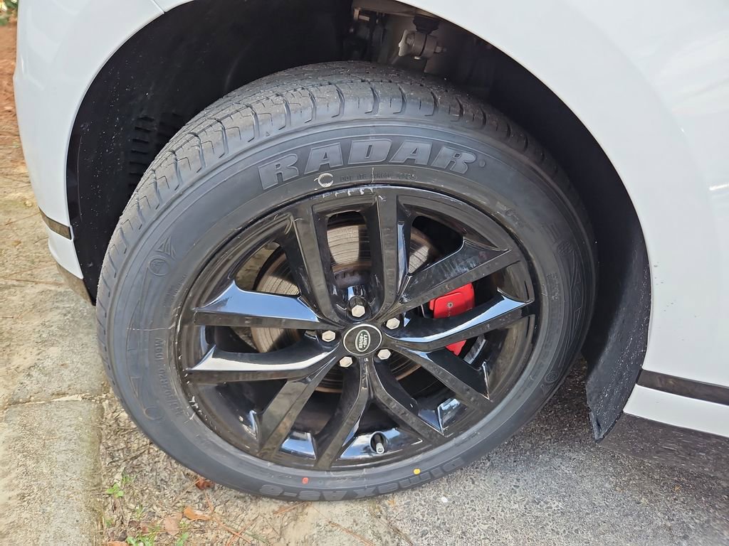 Used 2024 Land Rover Range Rover Velar Dynamic SE image 34