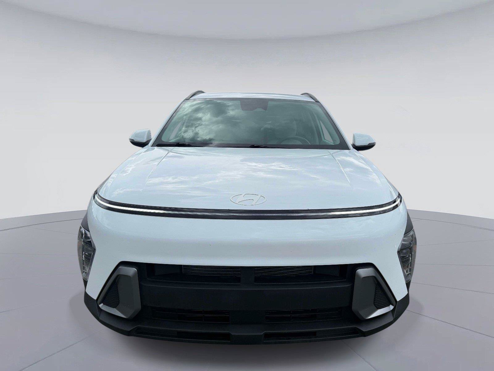 Used 2025 Hyundai Kona SEL FWD image 9