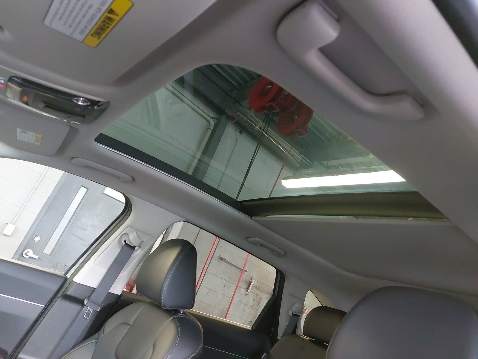 New 2026 Kia Sorento S w/ S Panoramic Sunroof Package FWD image 31