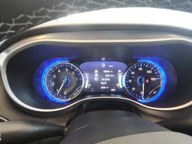 Used 2026 Chrysler Pacifica Select w/ S Appearance Package FWD image 24