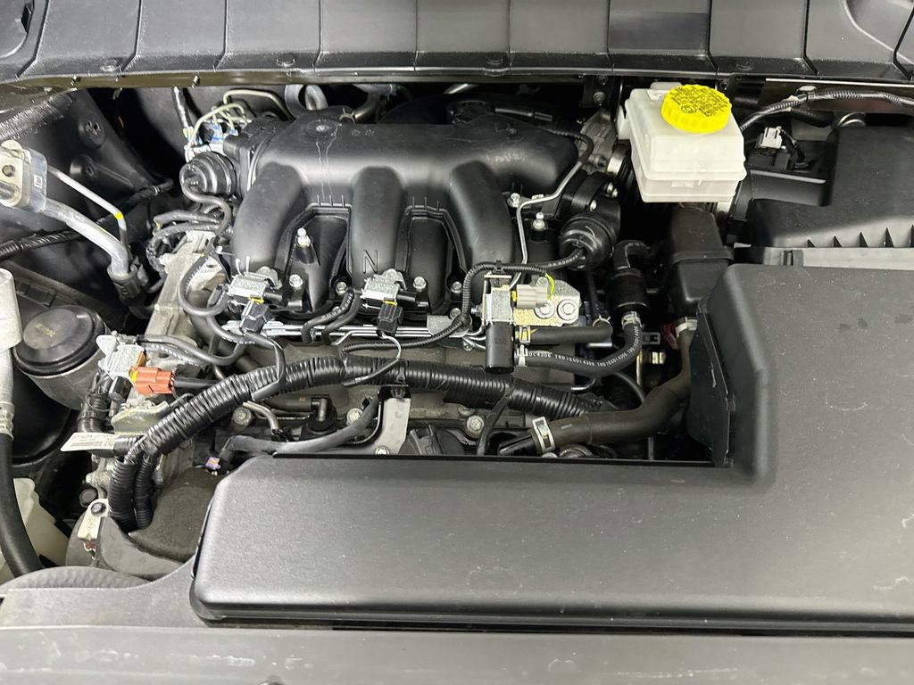 Used 2025 Nissan Pathfinder SV w/ Black Appearance Package AWD/4WD image 36