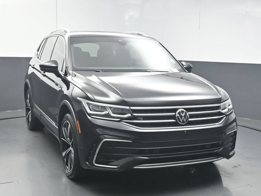 Used 2024 Volkswagen Tiguan SEL R-Line AWD/4WD image 2