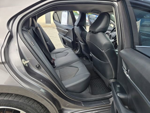 Used 2020 Toyota Camry SE image 12