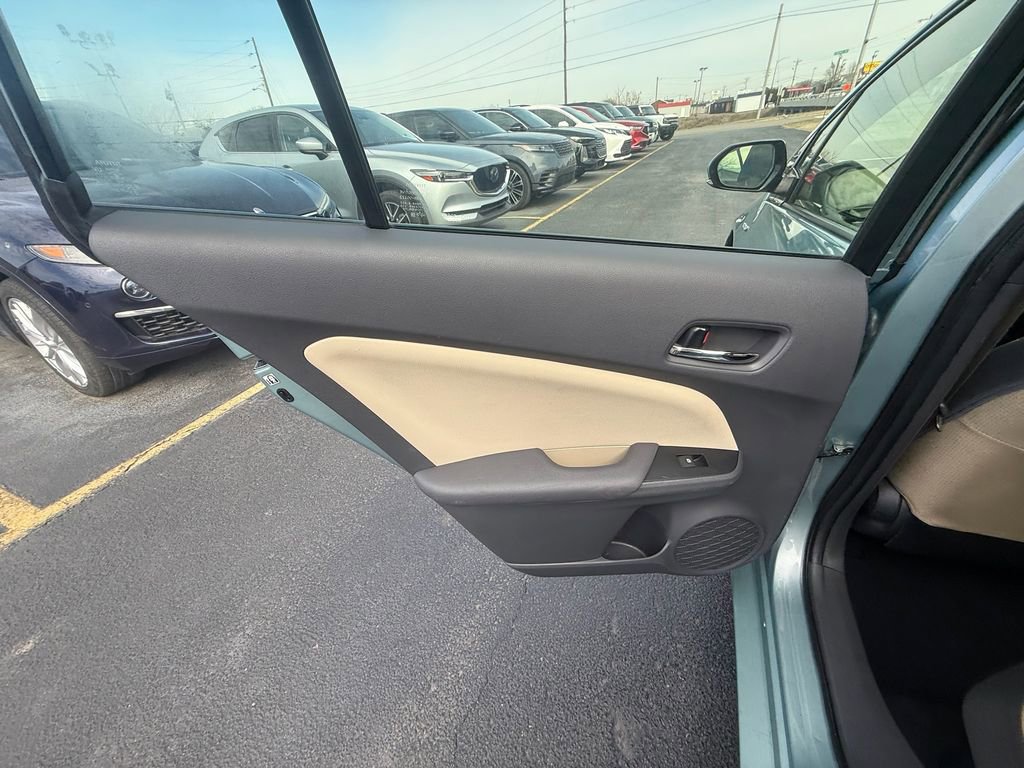 Used 2017 Toyota Prius Three image 18