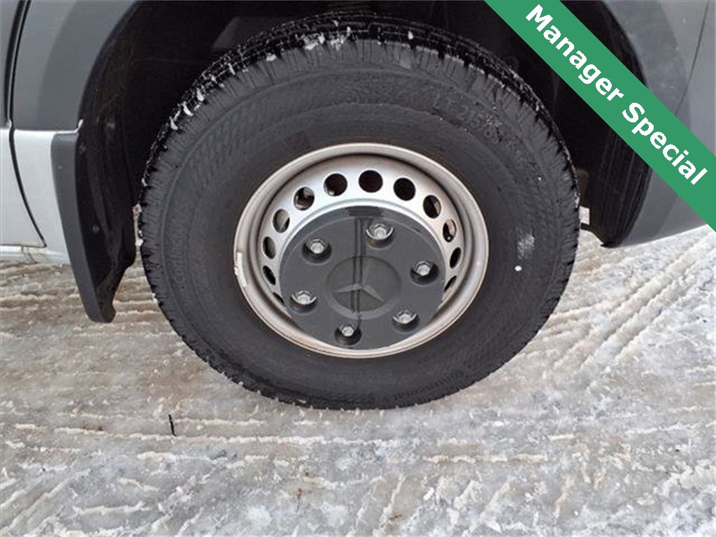 Used 2022 Mercedes-Benz Sprinter 3500 image 33