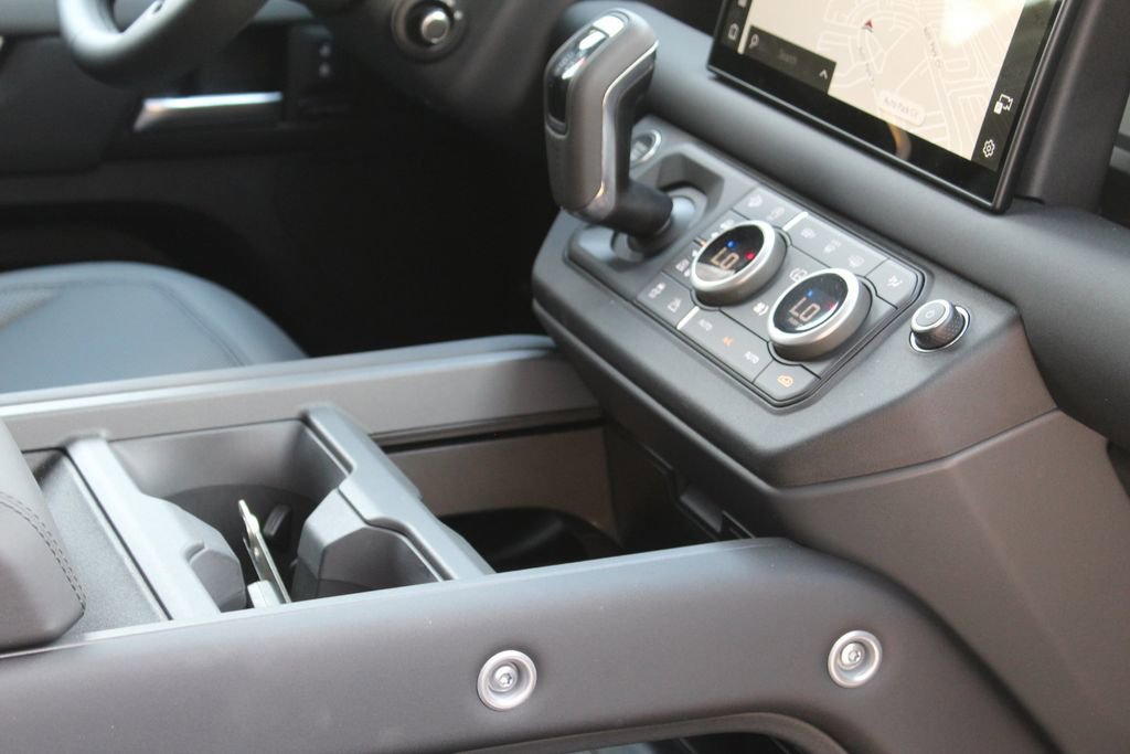 Used 2025 Land Rover Defender 110 S AWD/4WD image 24