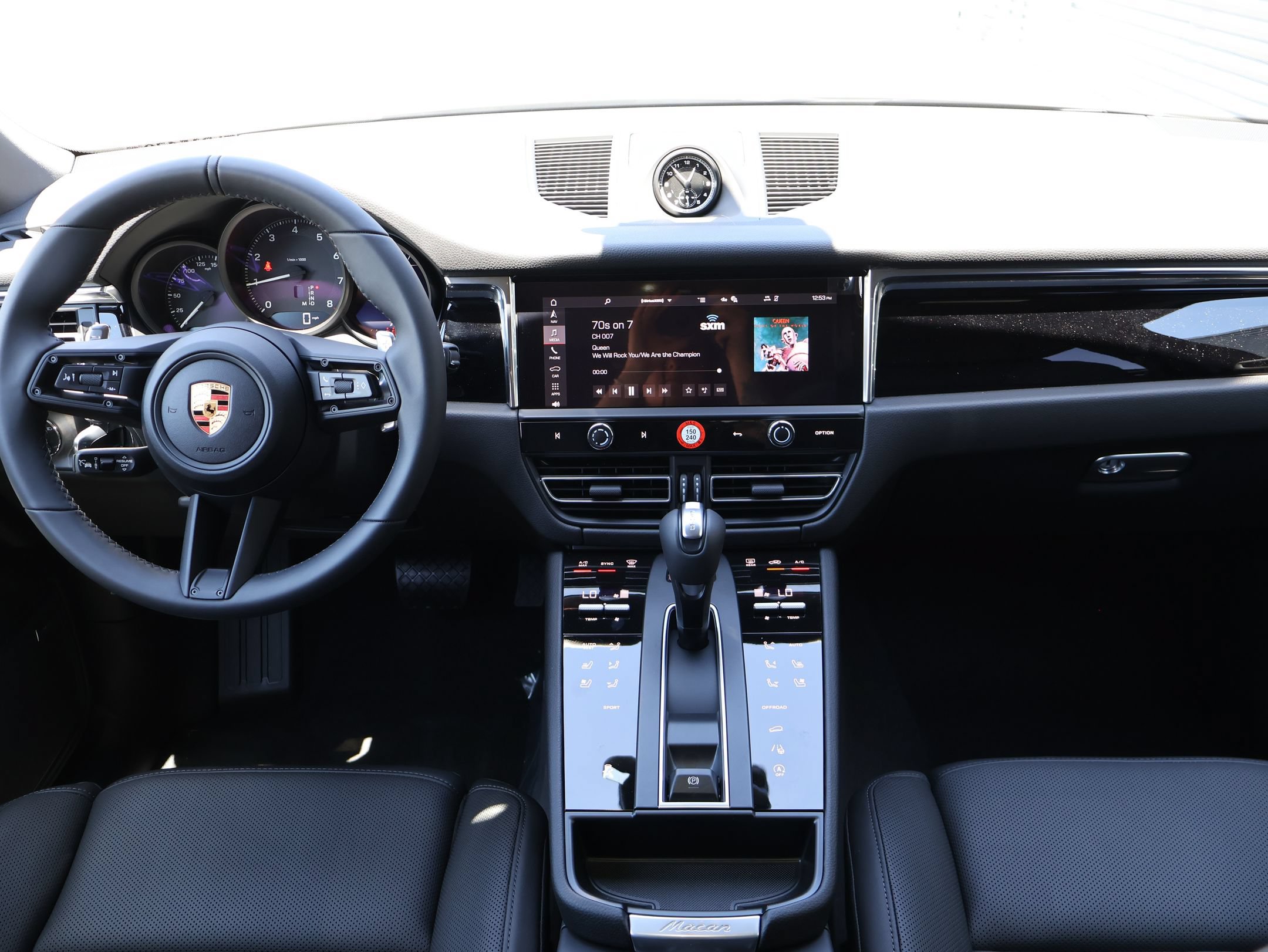New 2026 Porsche Macan AWD/4WD image 22