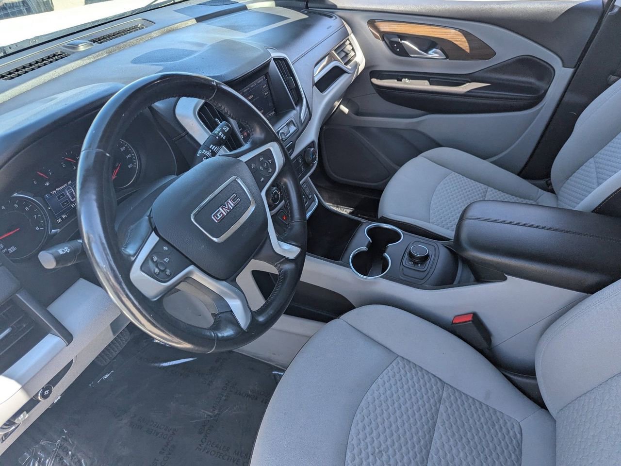 Used 2020 GMC Terrain SLE image 18
