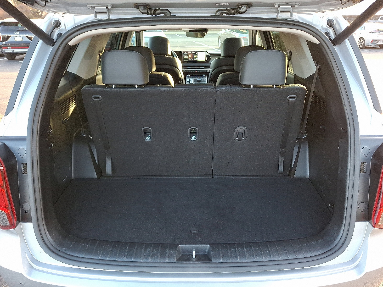 Used 2024 Hyundai Palisade SEL w/ Premium Package image 32