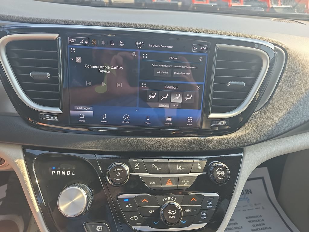Used 2024 Chrysler Pacifica Touring-L FWD image 20