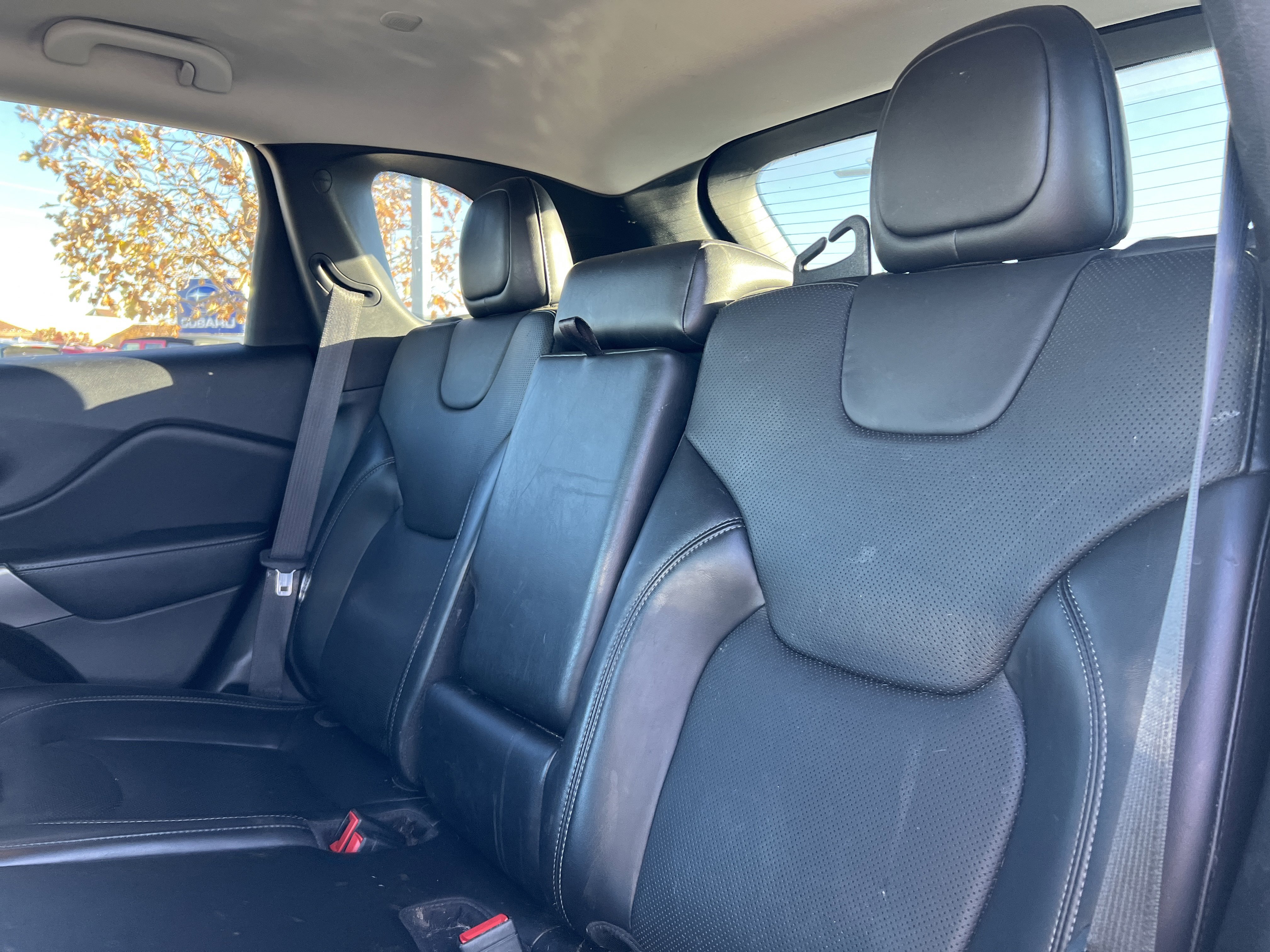 Used 2020 Jeep Cherokee Limited image 23