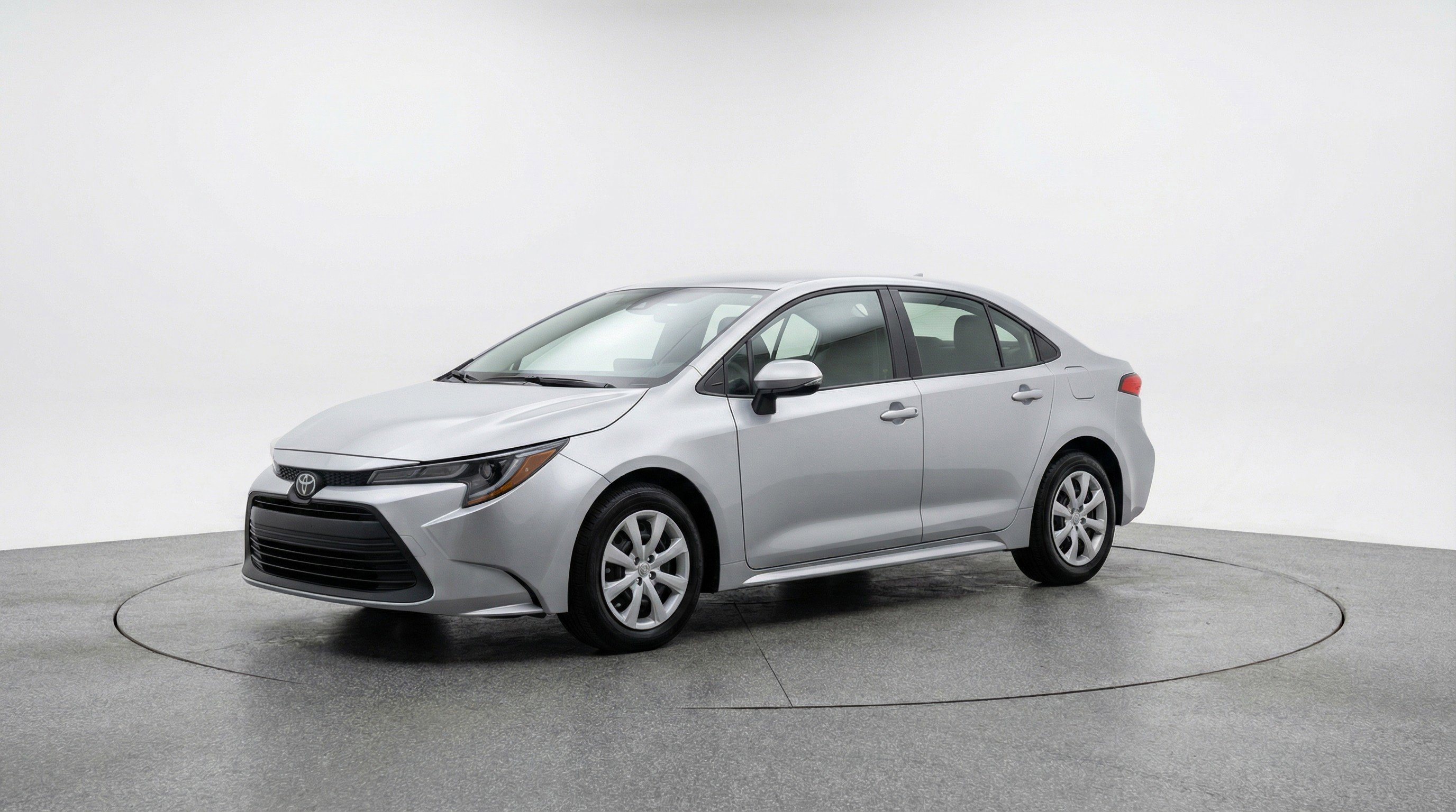 Used 2025 Toyota Corolla LE image 3