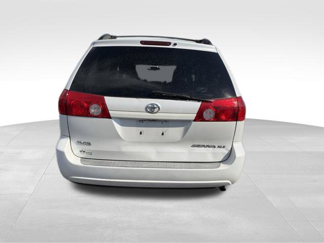 Used 2008 Toyota Sienna XLE FWD image 6
