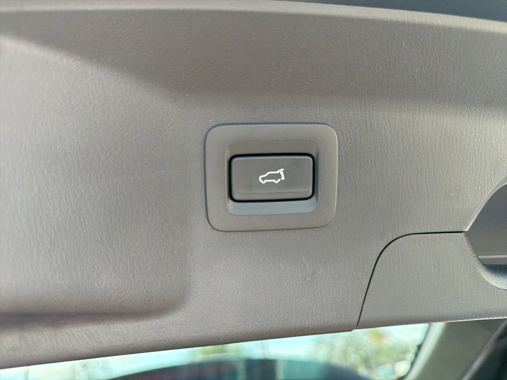 Used 2019 MAZDA CX-9 Touring w/ Touring Premium Package image 10