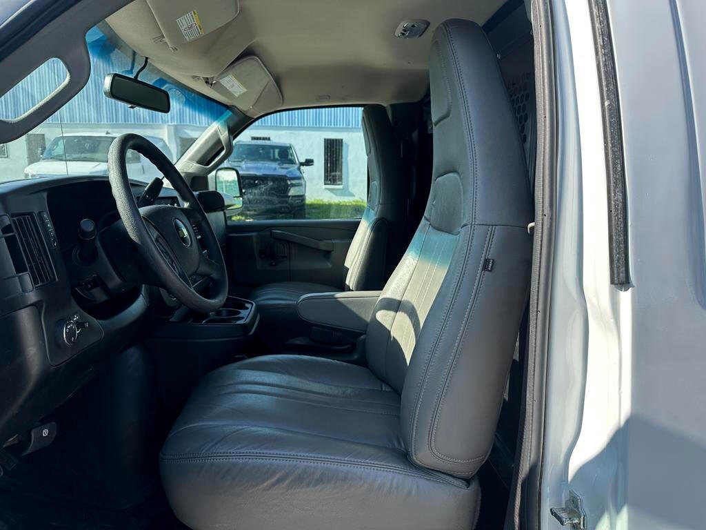 Used 2024 Chevrolet Express 2500 w/ Driver Convenience Package image 11