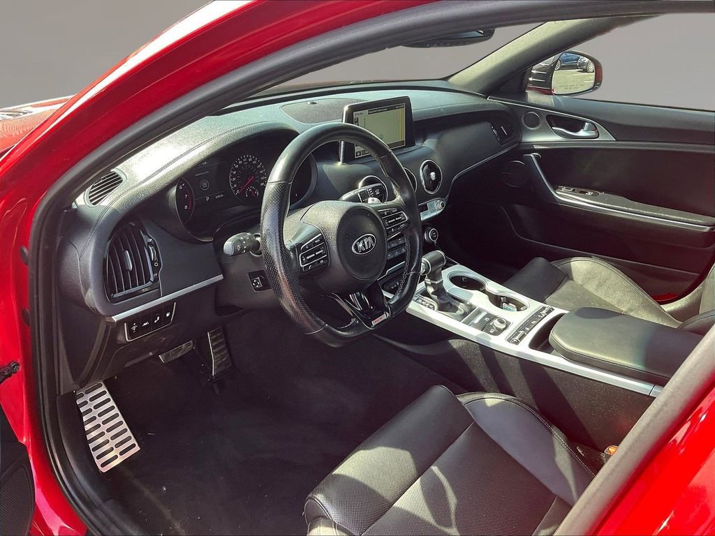 Used 2018 Kia Stinger GT1 AWD/4WD image 17