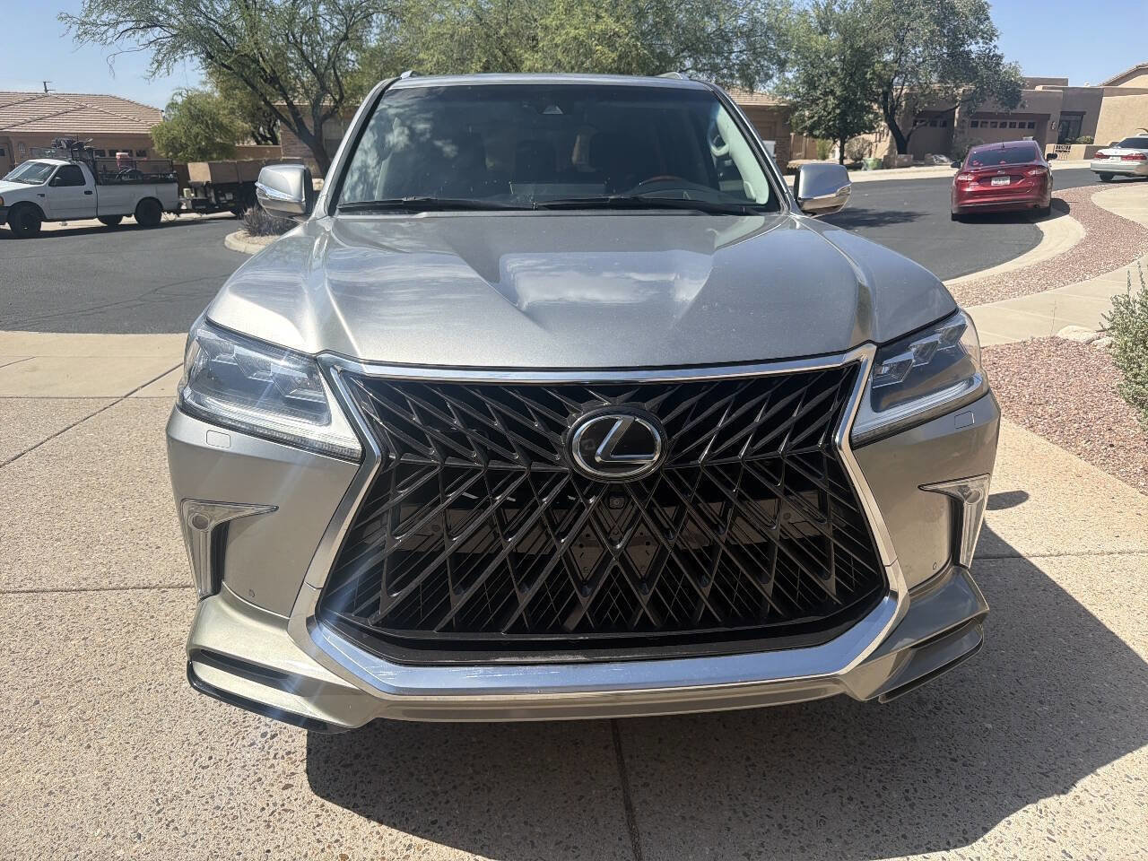 Used 2016 Lexus LX 570 4WD w/ Luxury Package image 8