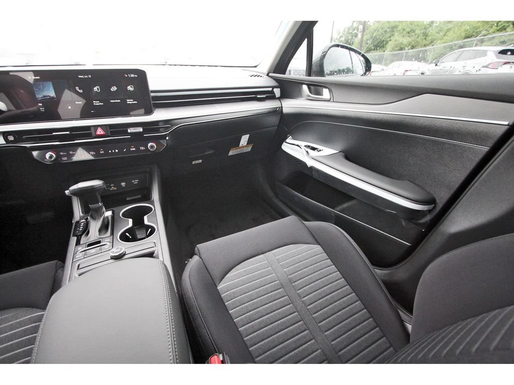 New 2026 Kia K5 LXS FWD image 10