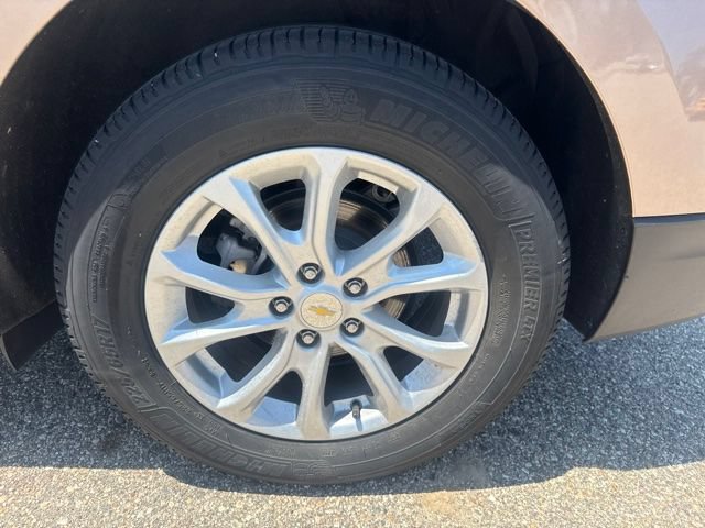 Used 2018 Chevrolet Equinox LT w/ Sun & Infotainment Package AWD/4WD image 9