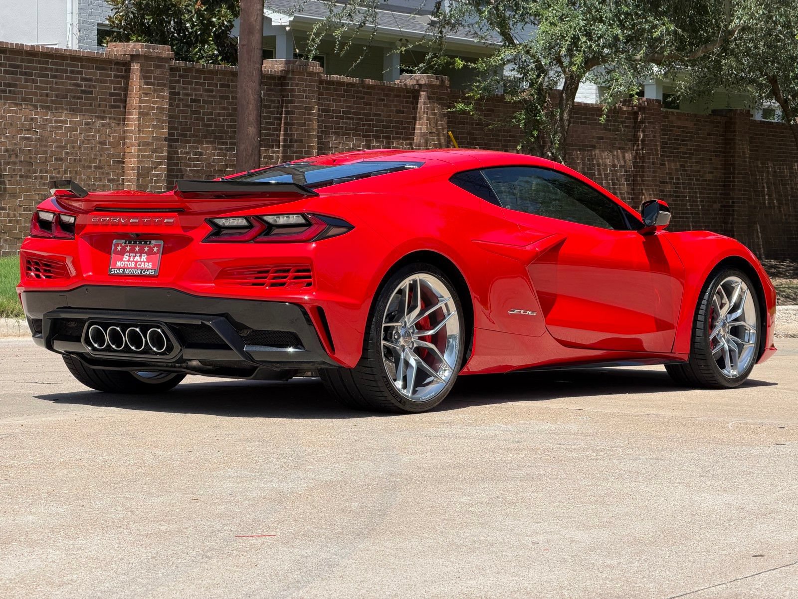Used 2025 Chevrolet Corvette Z06 w/ Chrome Exterior Badge Package RWD image 10