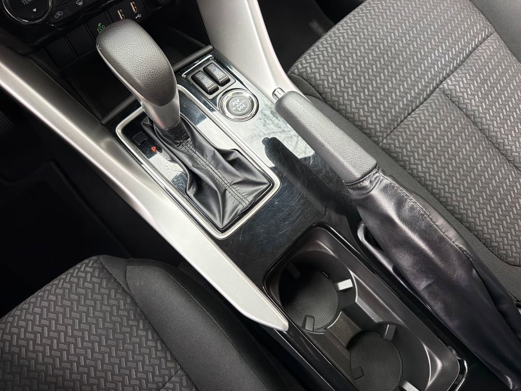 Used 2024 Mitsubishi Eclipse Cross LE image 24