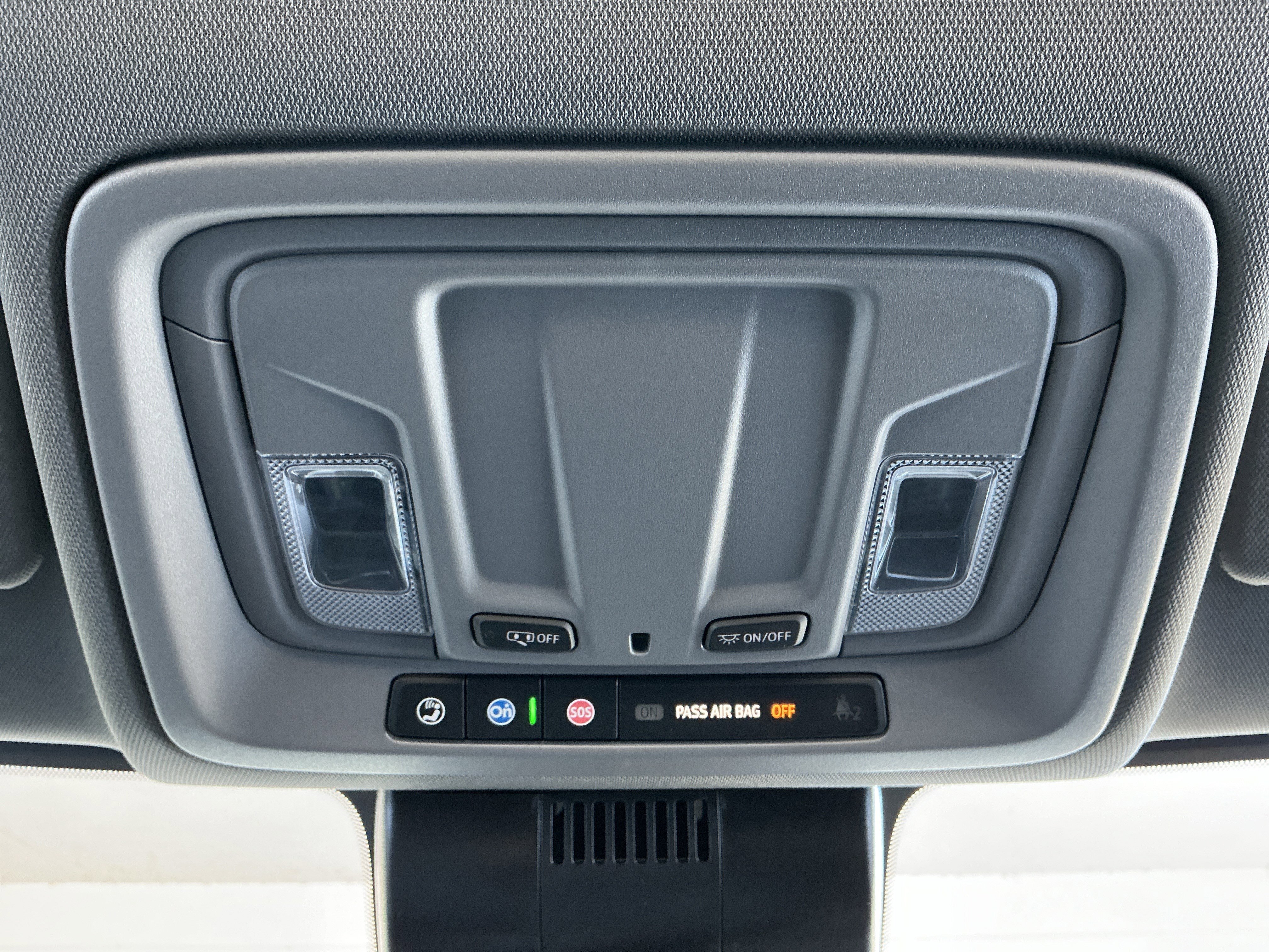 Used 2025 Chevrolet Silverado 3500 LT w/ Convenience Package image 17