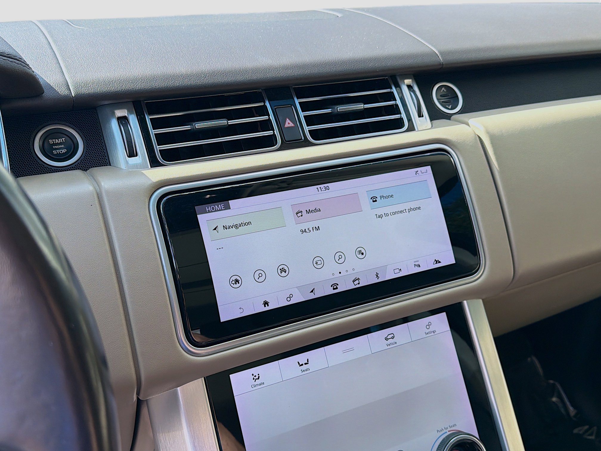 Used 2018 Land Rover Range Rover HSE image 12