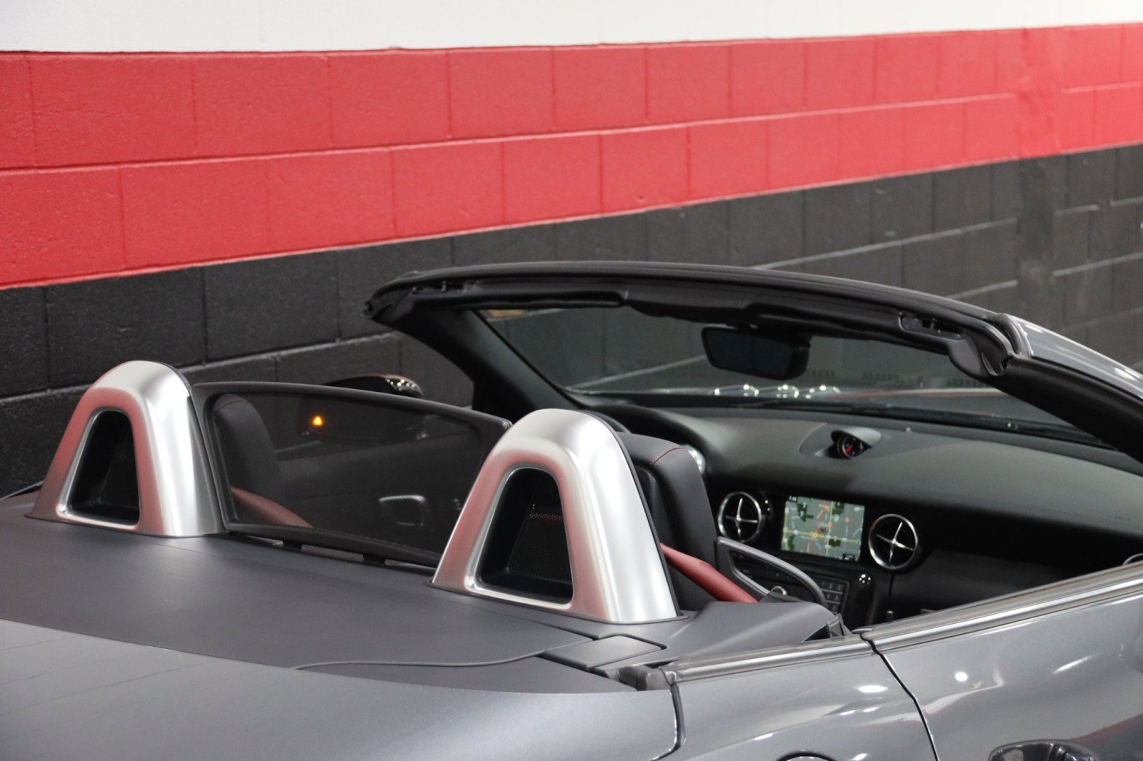 Used 2017 Mercedes-Benz SLC 43 AMG image 10