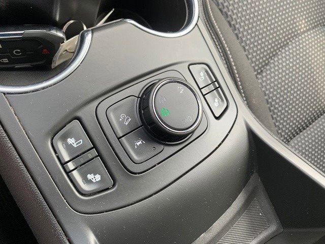 Certified 2022 GMC Terrain SLE w/ Driver Convenience Package AWD/4WD image 21