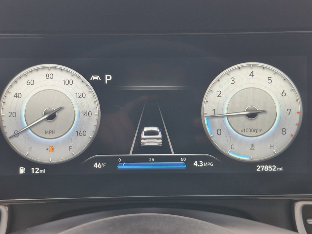 Used 2023 Hyundai Elantra Limited w/ Preferred Accessory Package FWD image 21