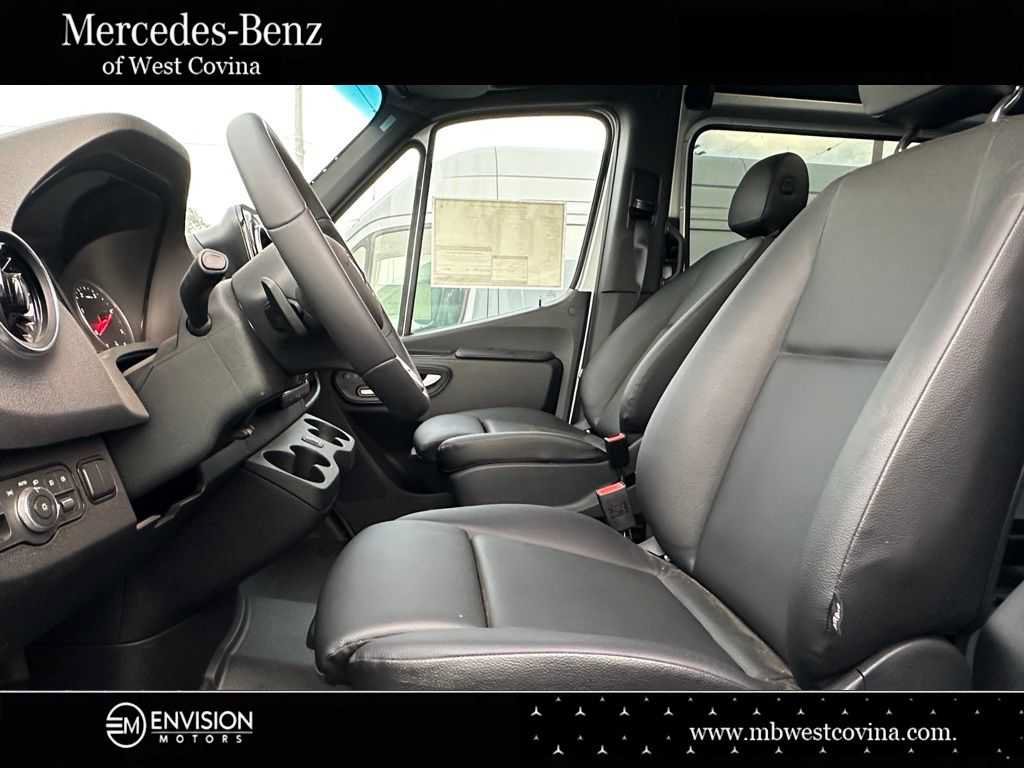 New 2023 Mercedes-Benz Sprinter 2500 image 25