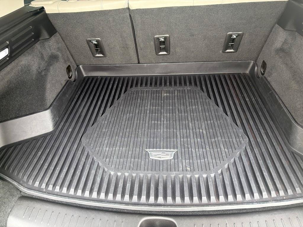 Used 2019 Cadillac XT4 Luxury w/ Cold Weather Package FWD image 37