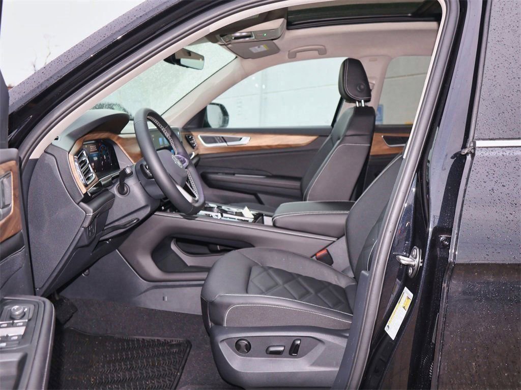 New 2026 Volkswagen Atlas SE image 12