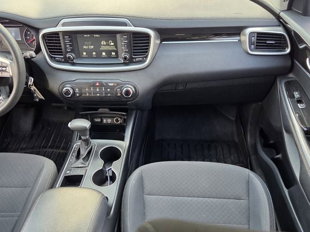 Used 2020 Kia Sorento FWD V6 image 14